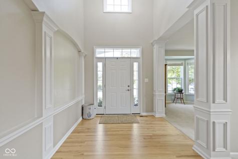 12269 Enmore Park Fishers IN 46037