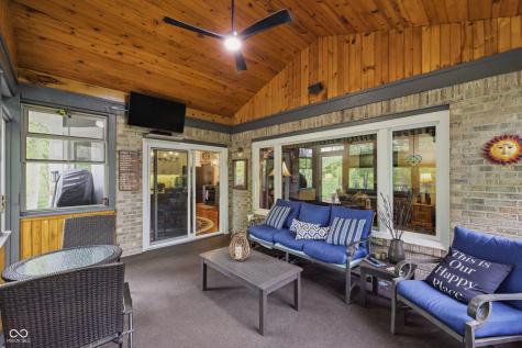 414 Deer Walk Trace Westfield IN 46074