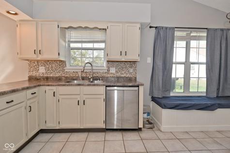 202 Sugar Bush Lane S Brownsburg IN 46112