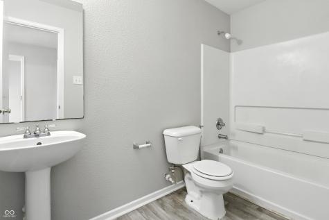 1236 N Aberdeen Drive Franklin IN 46131