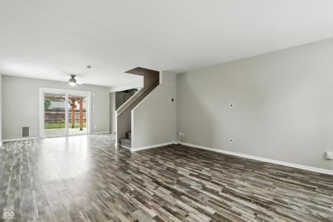 1236 N Aberdeen Drive Franklin IN 46131