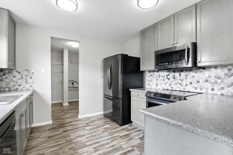 1236 N Aberdeen Drive Franklin IN 46131