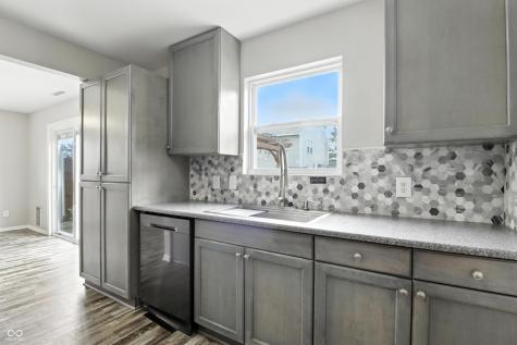 1236 N Aberdeen Drive Franklin IN 46131