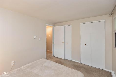 1262 Barefoot Trail Greenwood IN 46142