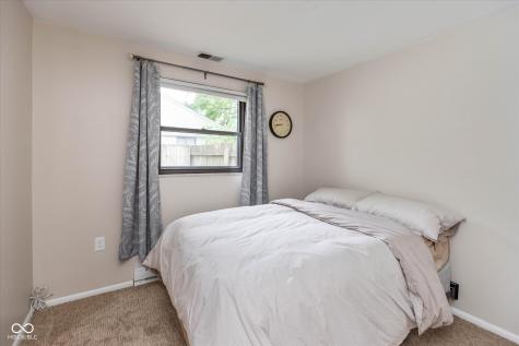 1262 Barefoot Trail Greenwood IN 46142