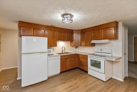1262 Barefoot Trail Greenwood IN 46142
