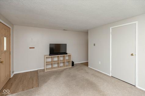 1262 Barefoot Trail Greenwood IN 46142