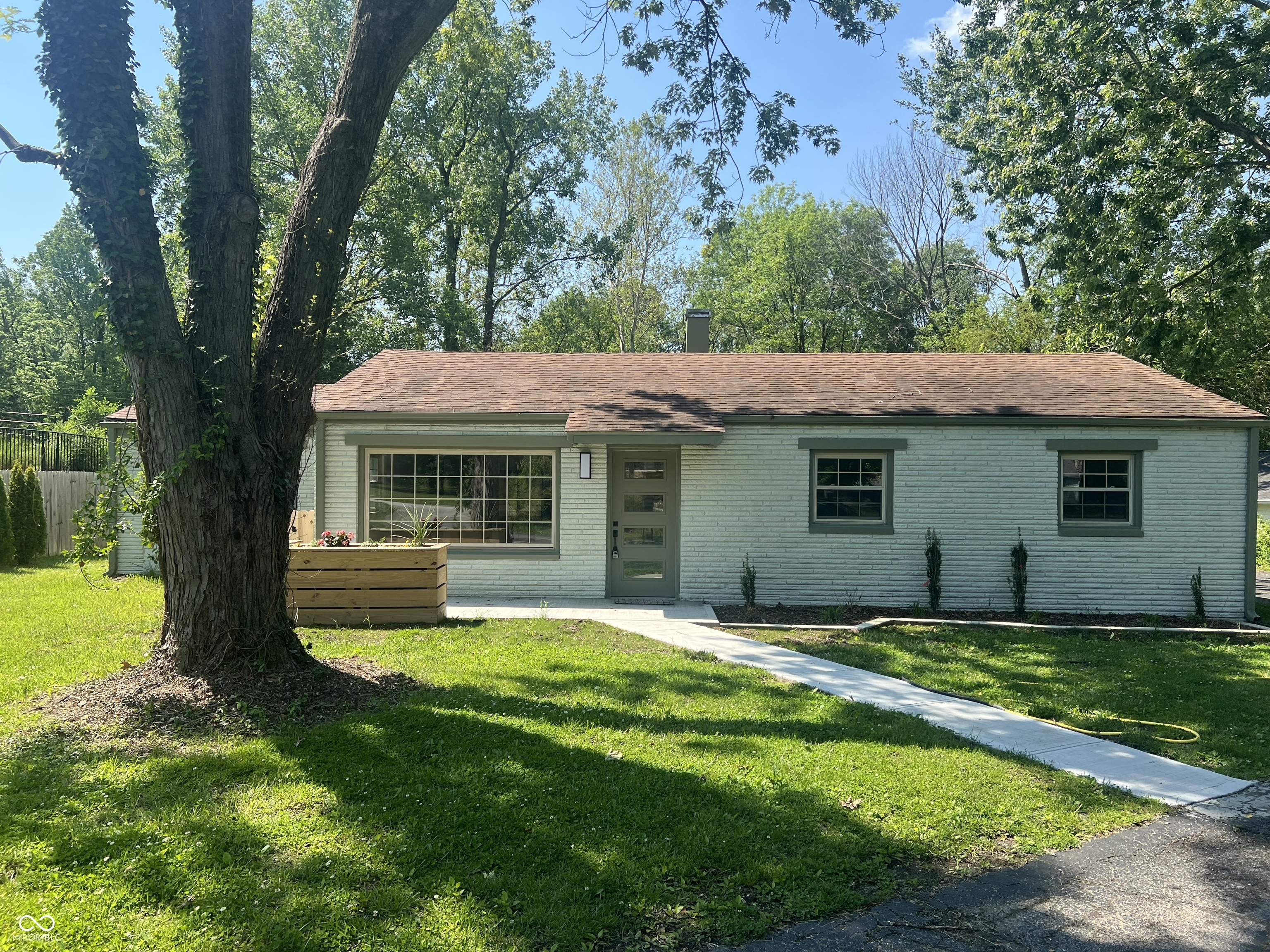 3209 E Loretta Drive Indianapolis IN 46227