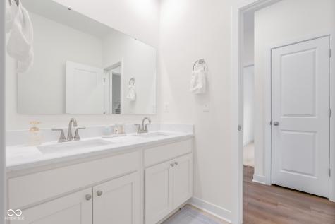 2751 Victory Drive Columbus IN 47203