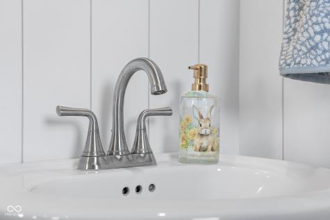 2751 Victory Drive Columbus IN 47203