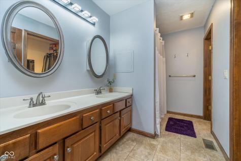 7856 Trotwood Circle Indianapolis IN 46256