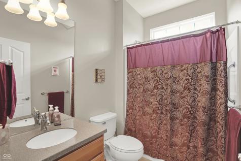 16131 Oliver Street Fishers IN 46037