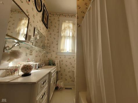 521 E Main Street Crawfordsville IN 47933