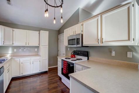 621 Woodfield Circle Avon IN 46123
