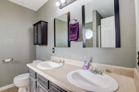 621 Woodfield Circle Avon IN 46123