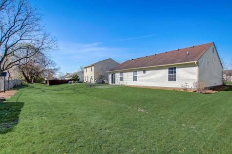 621 Woodfield Circle Avon IN 46123
