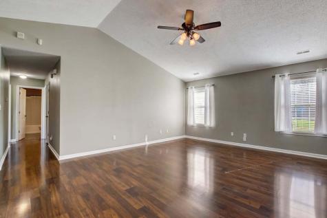 621 Woodfield Circle Avon IN 46123