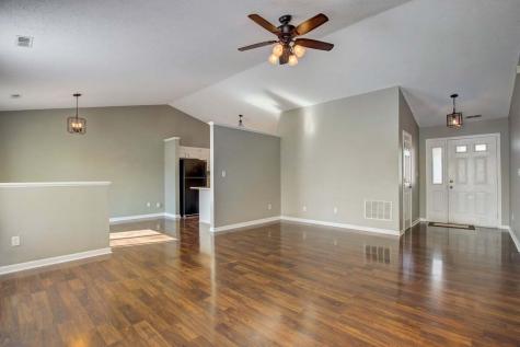 621 Woodfield Circle Avon IN 46123