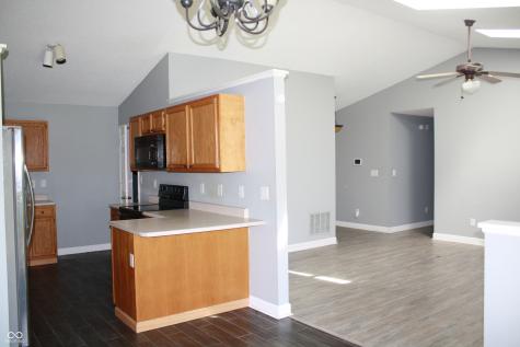 612 Woodfield Circle Avon IN 46123