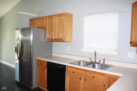 612 Woodfield Circle Avon IN 46123
