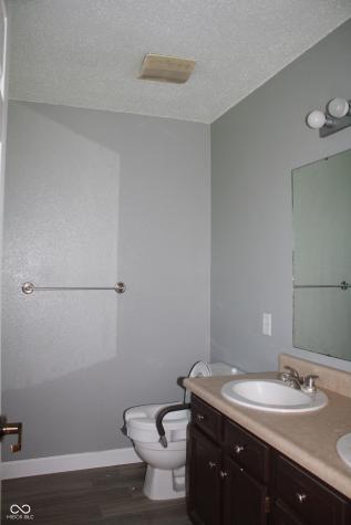 612 Woodfield Circle Avon IN 46123
