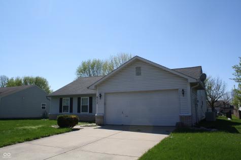 612 Woodfield Circle Avon IN 46123