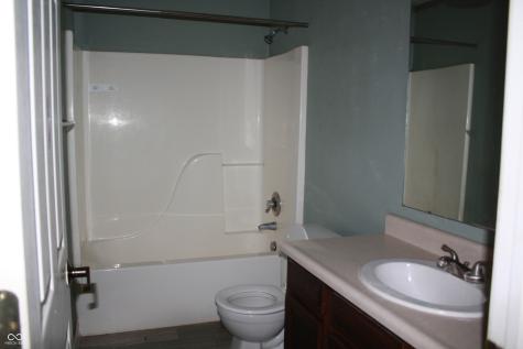 612 Woodfield Circle Avon IN 46123