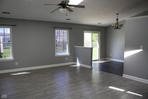 612 Woodfield Circle Avon IN 46123