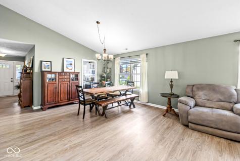 1555 Warren Lake Court Indianapolis IN 46229