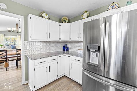 1555 Warren Lake Court Indianapolis IN 46229
