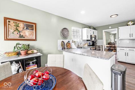 1555 Warren Lake Court Indianapolis IN 46229