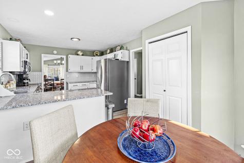 1555 Warren Lake Court Indianapolis IN 46229