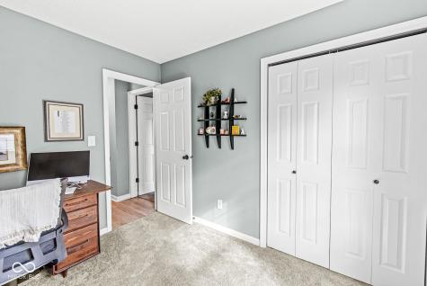 1555 Warren Lake Court Indianapolis IN 46229