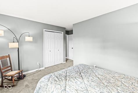 1555 Warren Lake Court Indianapolis IN 46229
