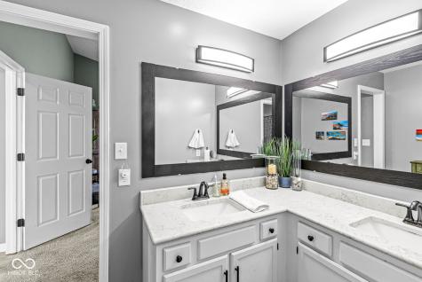 1555 Warren Lake Court Indianapolis IN 46229