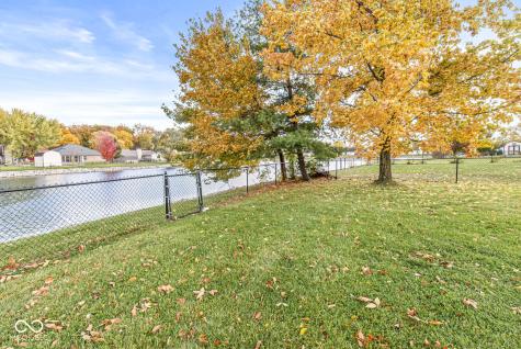 1555 Warren Lake Court Indianapolis IN 46229