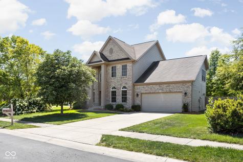 1022 Red Dunes Run Avon IN 46123