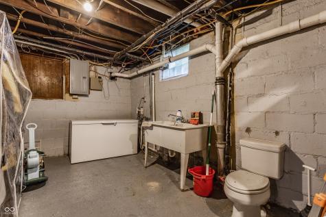 4702 Carrollton Avenue Indianapolis IN 46205