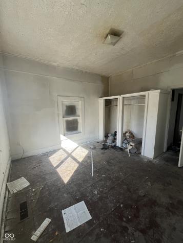 639 Warren Avenue Indianapolis IN 46221