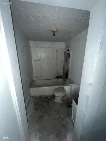 639 Warren Avenue Indianapolis IN 46221