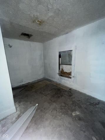 639 Warren Avenue Indianapolis IN 46221