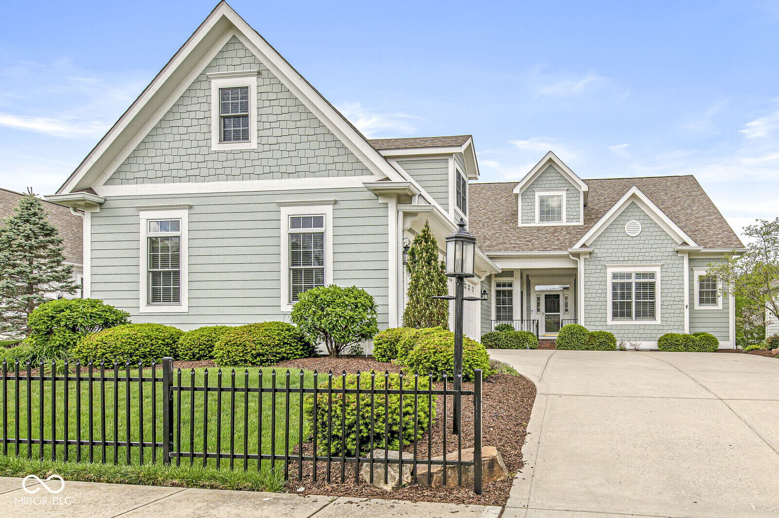 764 Hanover Close Zionsville IN 46077