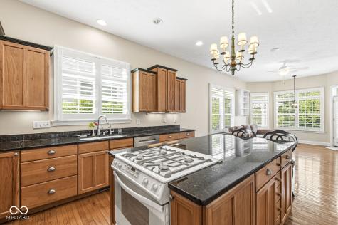 764 Hanover Close Zionsville IN 46077