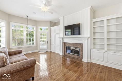 764 Hanover Close Zionsville IN 46077
