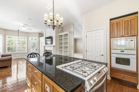 764 Hanover Close Zionsville IN 46077