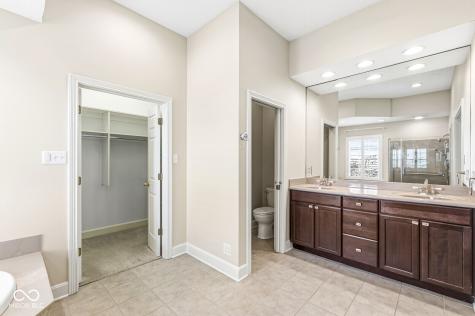 764 Hanover Close Zionsville IN 46077