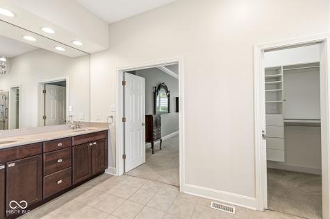 764 Hanover Close Zionsville IN 46077