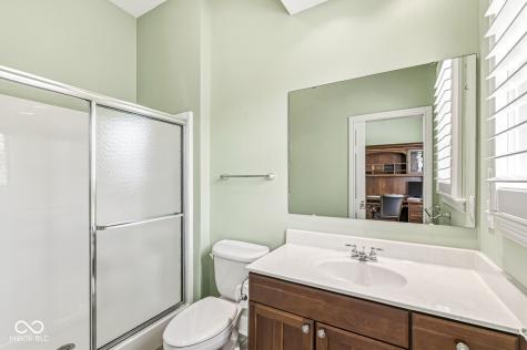 764 Hanover Close Zionsville IN 46077