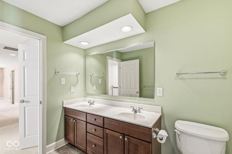 764 Hanover Close Zionsville IN 46077