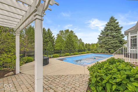 764 Hanover Close Zionsville IN 46077